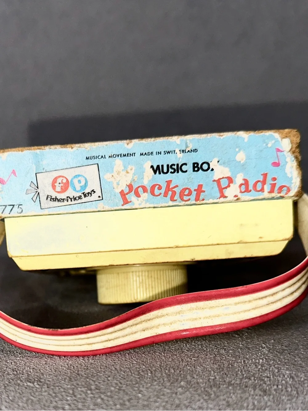 Vintage 1960s Fisher-Price TV Radio Music Box Pop Goes The Weasel - Works!